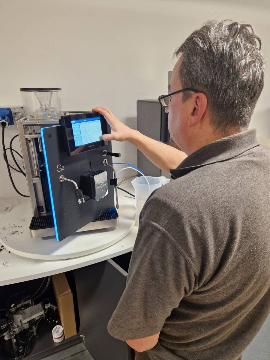 FieldServSols's tweet image. Delivering the best service means getting the right #training!
 
A group of FSS 
#engineers spent today touching up their
#coffeemachinerepair skills

#coffeemachineservice
#coffemachine
☕
#commercialcoffeemachine
#coffee
#cofeetime
#welovecoffee