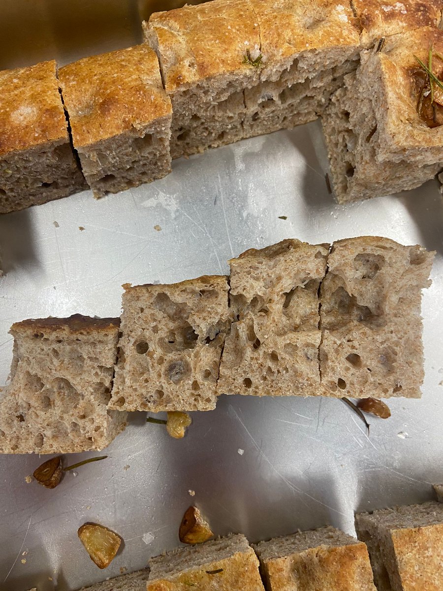 We're all about freshly baked bread every day in our schools: packet mix breads need not apply! 
🥖
This week Chef Trainer Adam tried out a 65 hour proved garlic and rosemary focaccia to go alongside pasta day.
🥖
#bread #schoolfood #howtodoitright #foccacia #garlicandrosemary
