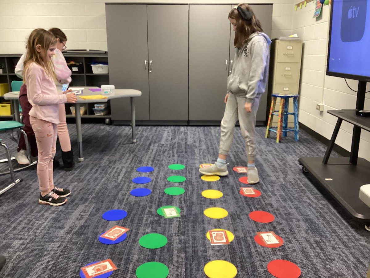 ChallengersMcA's tweet photo. Our third grade students are coding on a life size board game! We love seeing learning come to life! #KirbyONE40 #McAuliffeProud https://t.co/Gtsgde8Aeu
