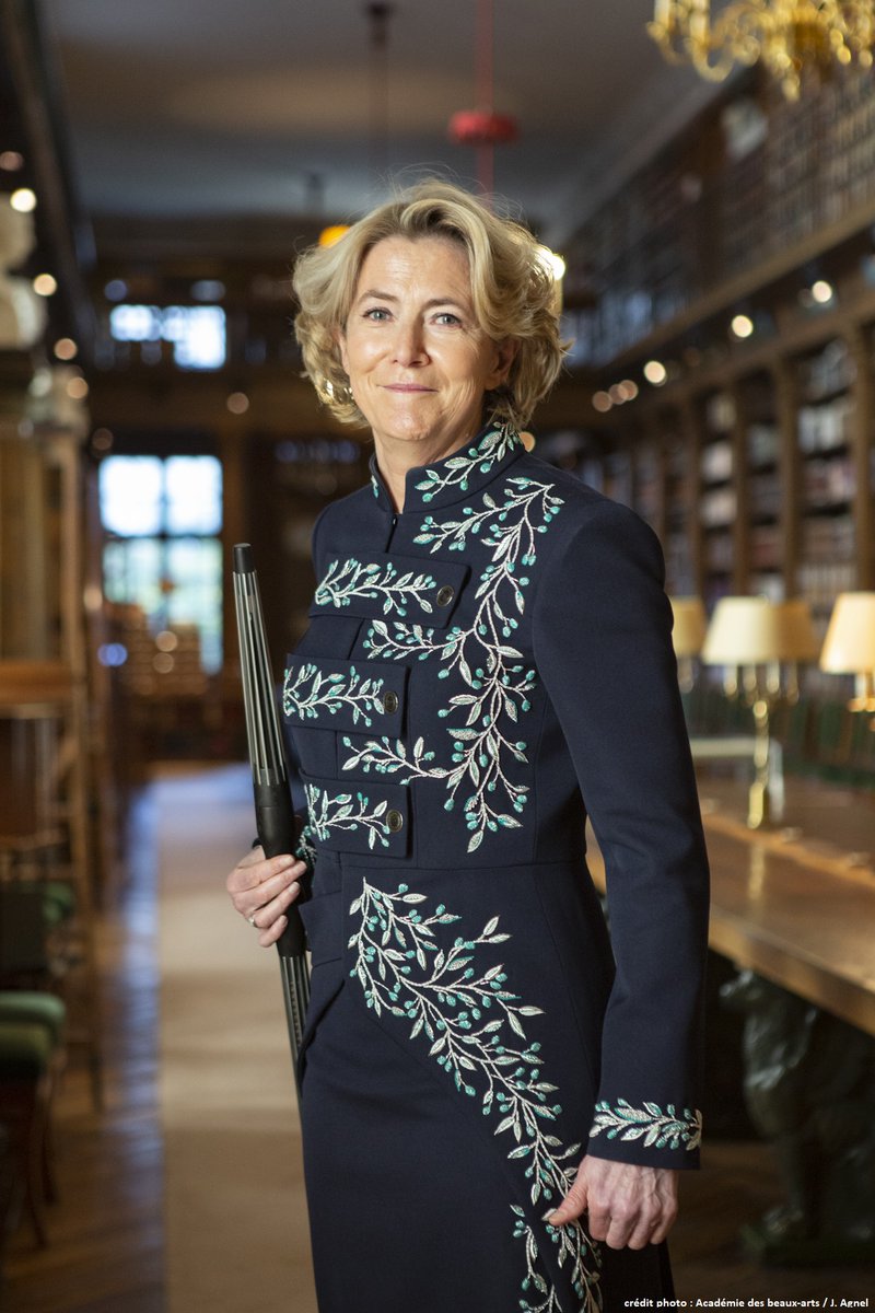 AcadBeauxarts's tweet image. Retrouvez Anne Démians dans l'émission @telematin sur @France2tv demain à 9h15 à l'occasion de sa toute récente installation à l'Académie des beaux-arts. #TeamArchi