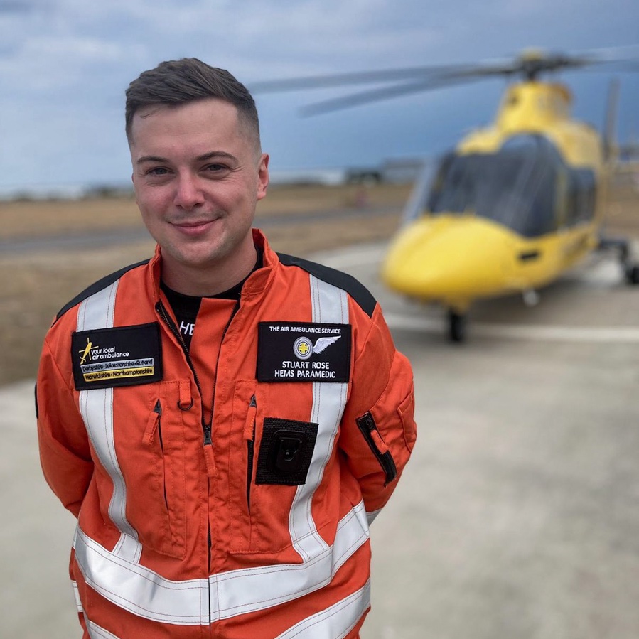 Please join us in congratulating Stuart Rose who has successfully completed his aviation and clinical sign-off. Stuart joined us from East Midlands Ambulance Service in September 2022 and has been working extremely hard to achieve this goal...@Helimed54 @Helimed53