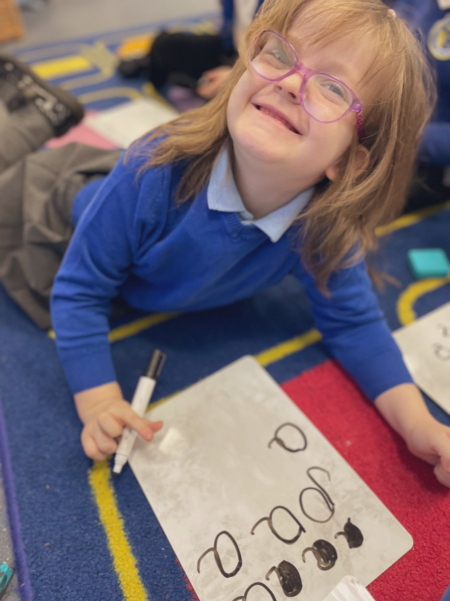 penrhiwceibr's tweet photo. Our fabulous little acorns developing their phonic skills ⭐️ 📚 ✏️ @RuthMiskinEdu #readwriteinc #reading #blending #letterformations https://t.co/bFPmZPJGZe
