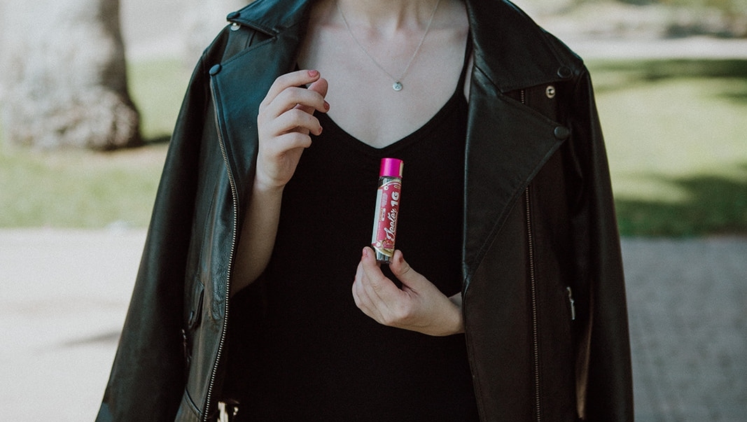 Triple Threat Tuesdays are IN ~ Made with premium indoor flower, infused with cannabis oil &amp; coated in kief, each Jeeter is built to give you the best possible experience. Offered in a variety of sizes, no matter your mood, Jeeter has a product for you! <a href="/passthejeeter/">Jeeter</a>