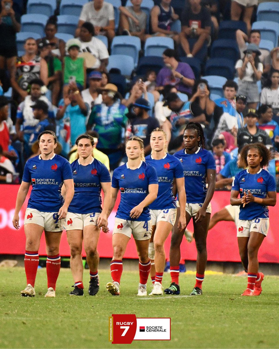 Paramourdurugby's tweet image. 🧺 Sacré périple et belle récolte ! 

Paris 🛫 Nouvelle-Zélande 🛬 Sydney. 
Les Bleus de #France7 n'ont pas fait le déplacement pour rien : les garçons ont fini 4e dans les 2 tournois alors que les filles ont décroché l'argent 🥈 à Sydney !

  #Sydney7s #NZ7s