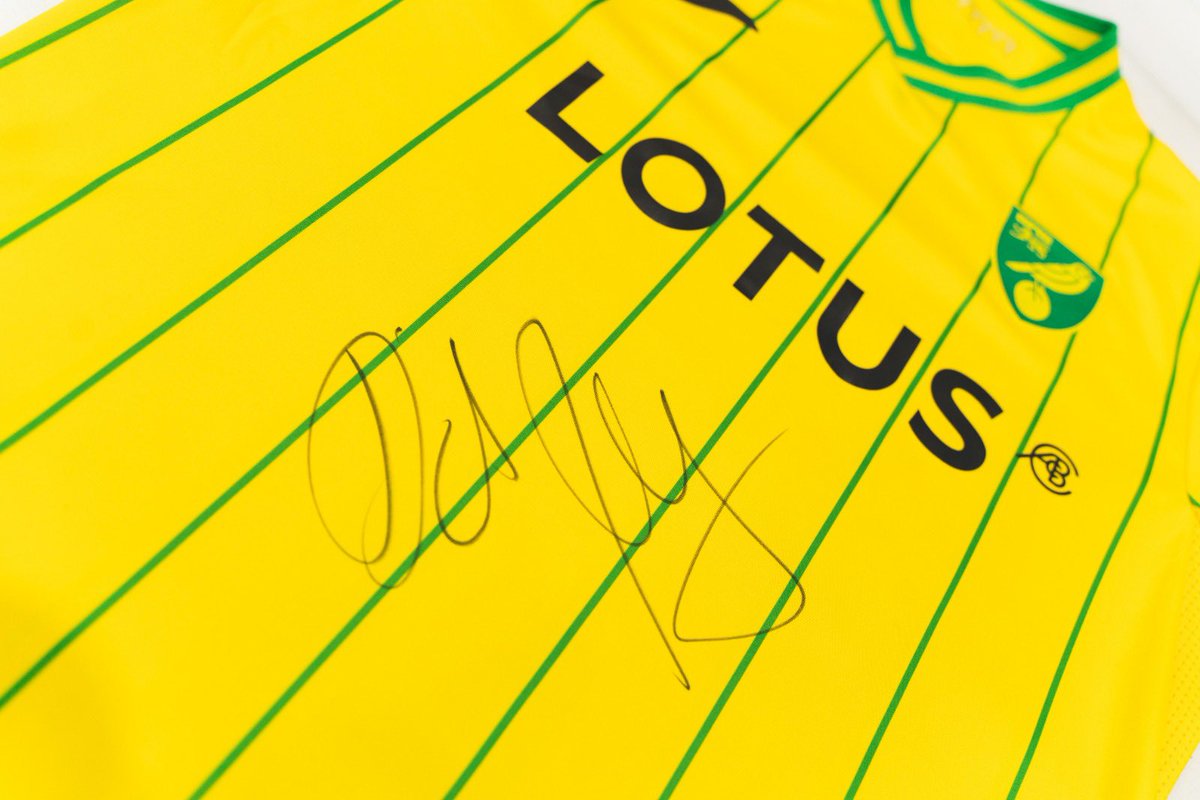 TalkNorwichCity's tweet photo. To celebrate the launch of our 𝗧𝗡𝗖 𝗣𝗼𝗱𝗰𝗮𝘀𝘁 with the boss, it’s competition time! 🤩

You can WIN a #NCFC shirt, signed by David Wagner himself! ✍🏻

To enter - RT the above tweet. ⬆️✅

We’ll select a lucky winner, announce &amp; DM (from this account only) on Friday! 💚 https://t.co/EkhpW4rAc0