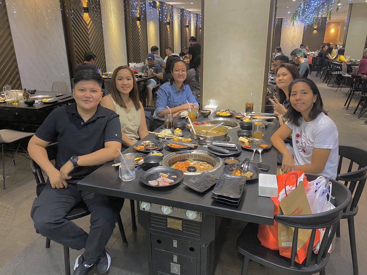 ValdezCarmie's tweet photo. @elle_sirc @dreiiyah @Sky240216 @itsSHIMofficial  thank you. 😂 https://t.co/LINXWCbf6r