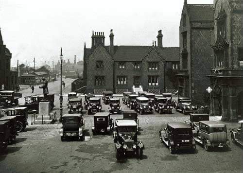 Outside the North Stafford Hotel, Winton Square. 1928