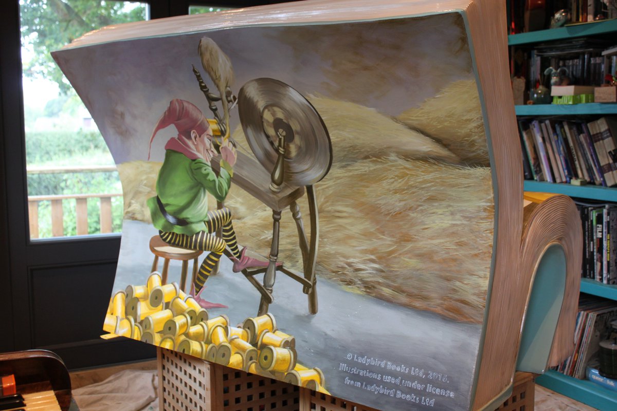 OneRedShoe's tweet photo. We were lucky enough to be asked to hand-paint Winter's work onto a book bench for the Loogabarooga Festival. https://t.co/v8nJ8oUEZA