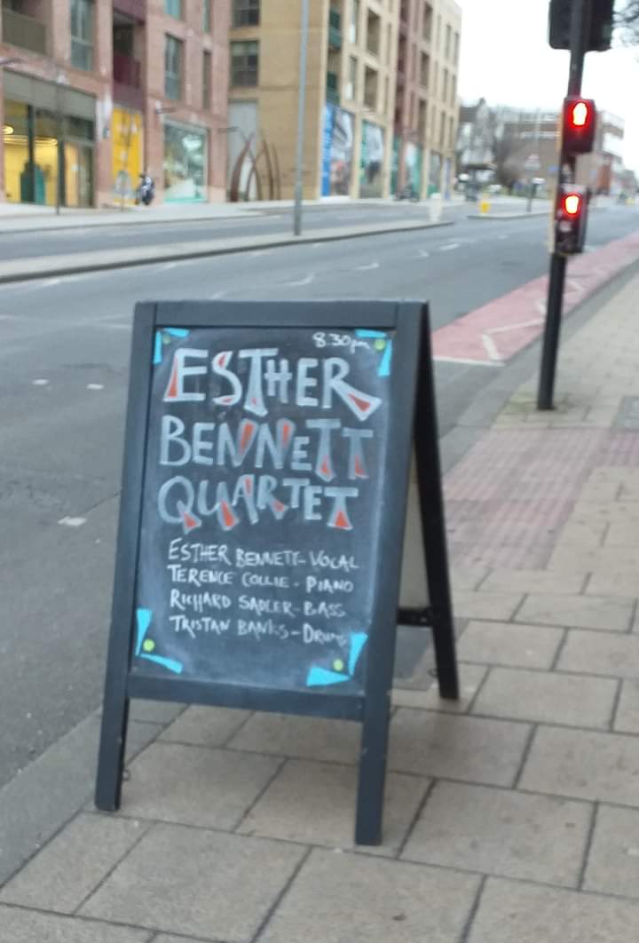 esthersingsjazz's tweet image. Brilliant night @verdictjazz last Saturday 💗
#greatgig #greatvenue #brilliantmusicians @tecjazz
@rmsadler &amp;amp; @tribanks - who was also our host &amp;amp; chef! 👨‍🍳👌🏽
Lovely audience &amp;amp; busy! Big thanks to Tristan &amp;amp; Astor for their hospitality and for really making this venue work 😎 #Jazz
