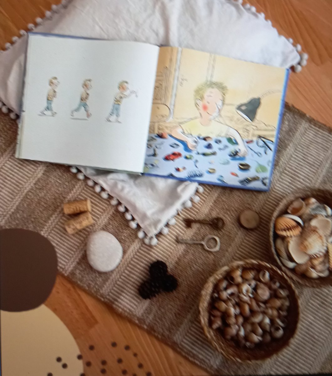 Tercera y última sesión del curso de ámbito <a href="/cepcordoba/">CEP Córdoba</a>  AMBIENTES  DE APRENDIZAJE: JUEGO, MATEMÁTICAS Y LECTOESCRITURA EN INFANTIL con la colaboración de Judith y Merche @divertologia. Esta tarde  LECTOESCRITURA MANIPULATIVA <a href="/maestromsanare/">Miguel Santos Arévalo</a> <a href="/analopar78_ana/">Ana López Parra</a>