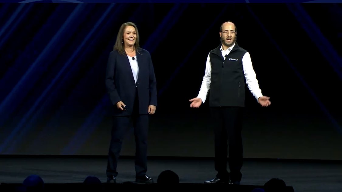 Thrilled to see Joel from <a href="/Fabuwood/">Fabuwood</a> on stage at #AcumaticaSummit