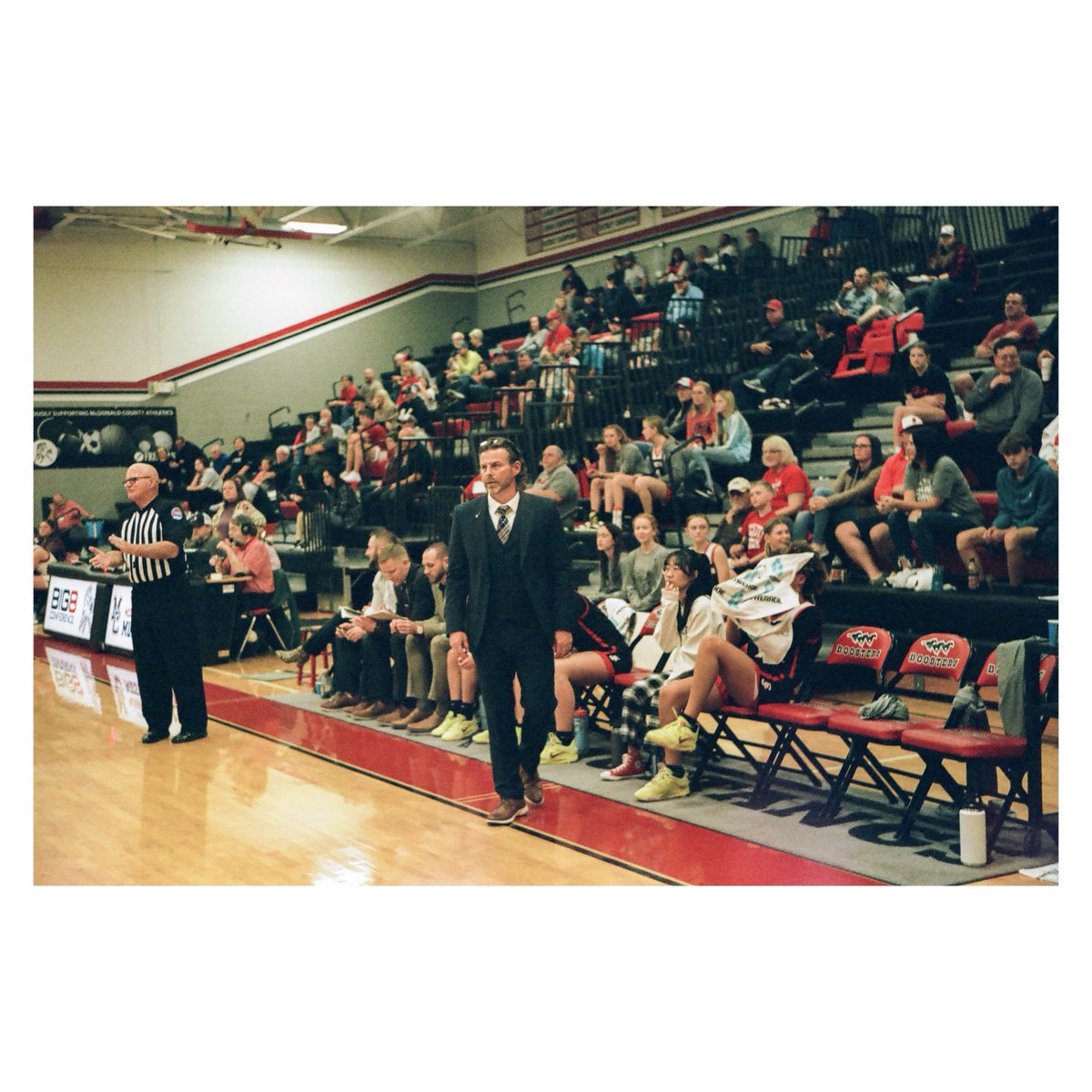 GorillaPhotog's tweet image. High school hoops on film.
#fed3 #fujisuperia