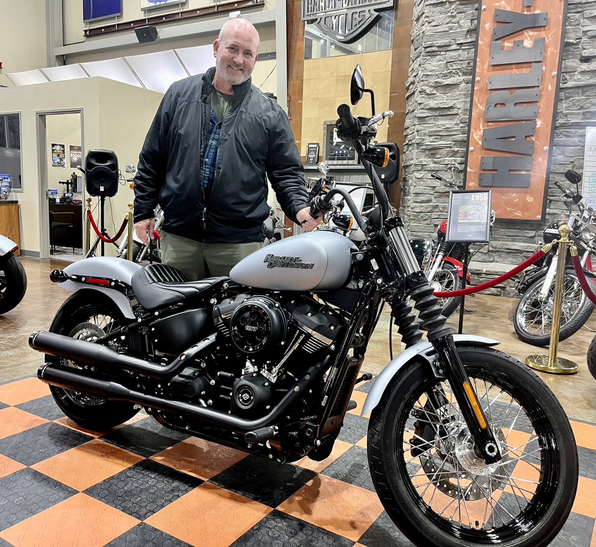 Congratulations Thomas on the purchase of your 2020 Street Bob. Welcome to the Republic Harley-Davidson family!