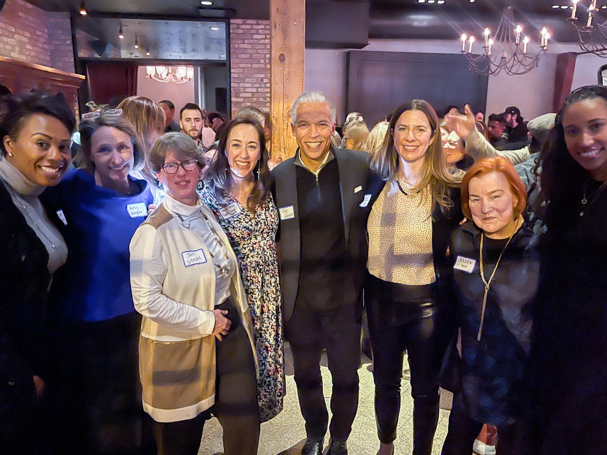 Great meeting the "3 GP's" and supporting the city's women-led VC community. <a href="/WorldBizChicago/">World Business Chicago</a> <a href="/TessaFlippin/">Tessa Flippin</a> <a href="/mamashayna/">Shayna Harris</a> <a href="/galeforceVC/">Gale Wilkinson @VITALIZE</a> <a href="/BetsyZEO/">Betsy Ziegler</a> <a href="/jennifersteans/">Jennifer Steans</a>