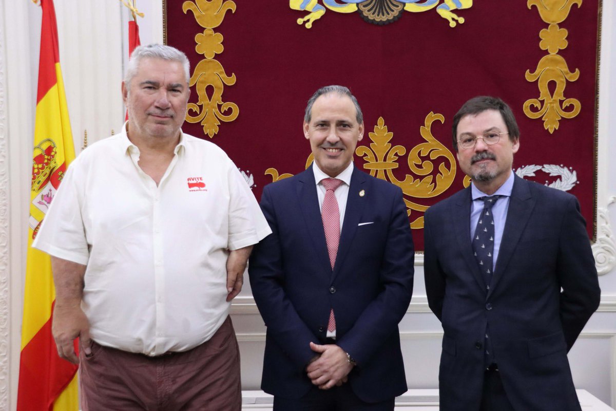 icam_es's tweet photo. El #decanoICAM, @EugenioRibon, reclama una justa compensación para las víctimas de la #talidomida. España se ha mantenido como uno de los pocos estados que aún no ha resarcido adecuadamente a cerca de los 500 niños/as afectados
https://t.co/uJGk4znvHG cc
@info_avite https://t.co/VmktdbY0Mb