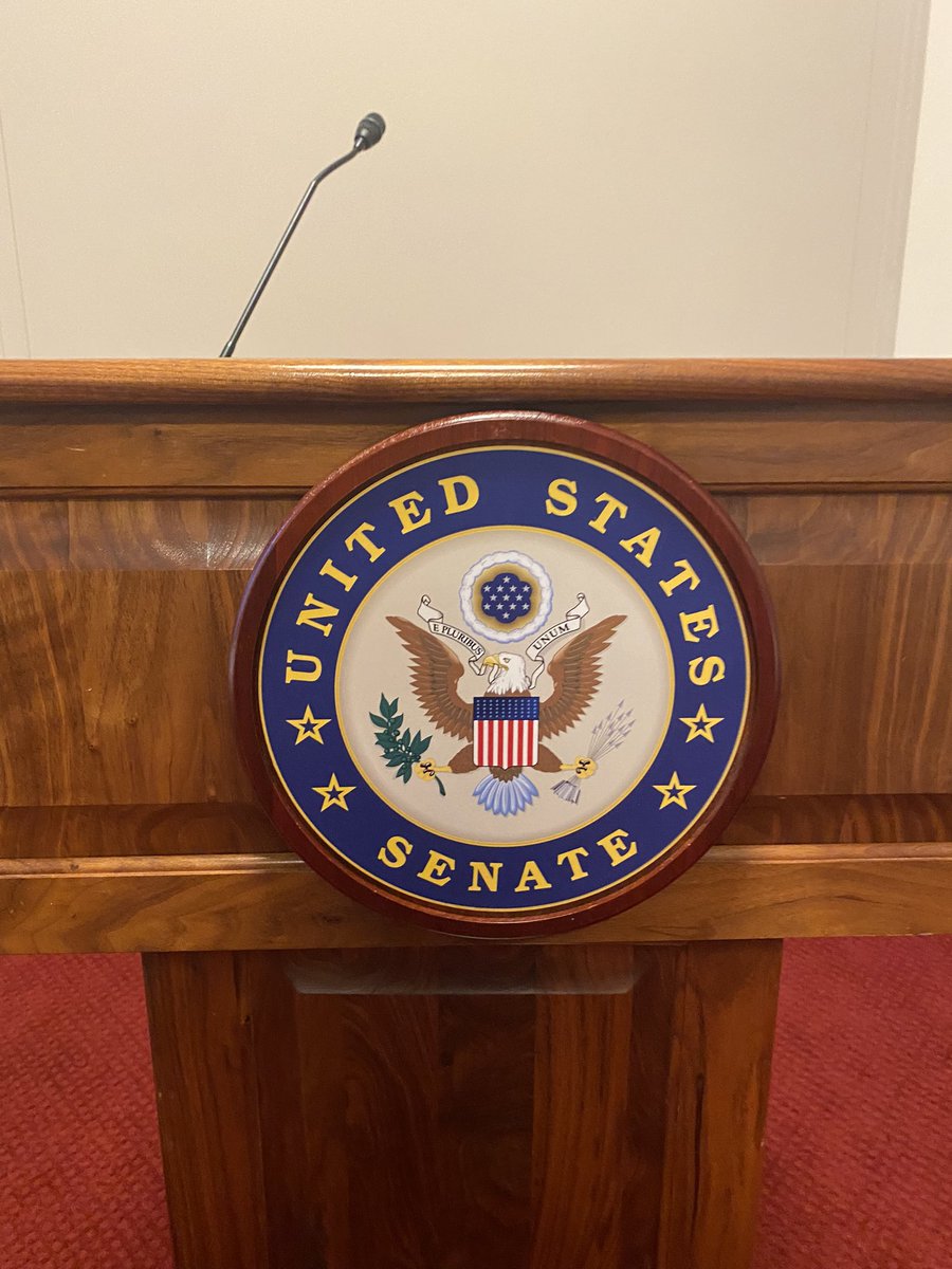 cutshawsmith's tweet image. Had the honor of introducing both of our US Senators to our school board members in DC today. One of the best parts of the weekend. #perksofthejob