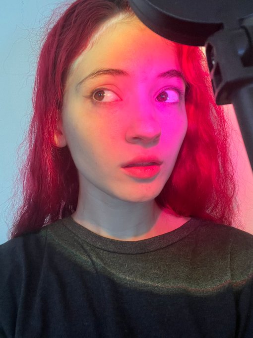 2 pic. #nomakeupselfie https://t.co/iPQLp2zN28<a href="/tag/nomakeupselfie"class="tags">#nomakeupselfie</a>