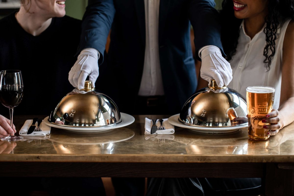lockkeeper's tweet photo. Today's your last chance to take advantage of #OurGiftToYou & claim £10 off of a £30 spend when you dine with us & order via the #OnTapApp in January! 🎁 https://t.co/JpYwzLSkId