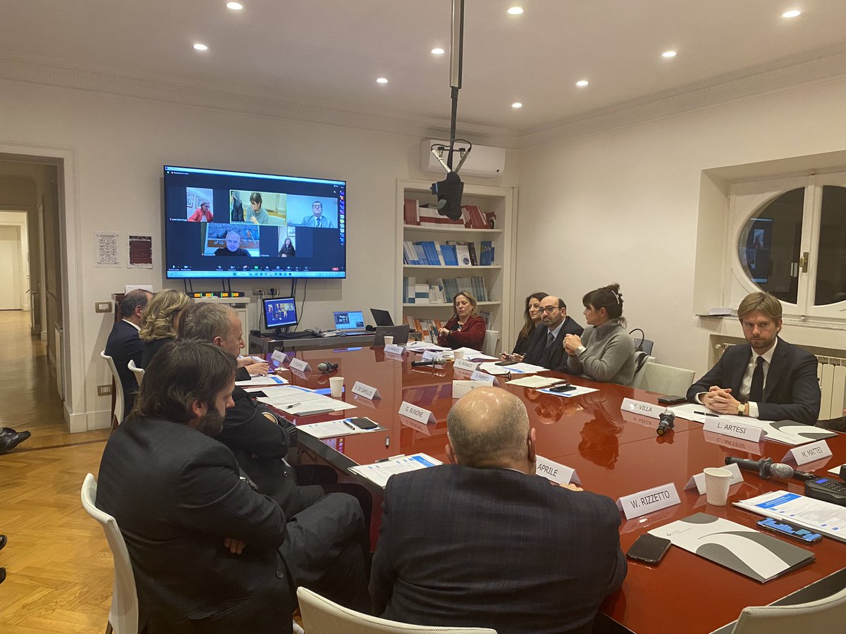 I-Com (@icompetitivita) on Twitter photo 📣 Oltre i silos nell’era post-Covid. La #PubblicaAmministrazione a servizio della #salute degli italiani.
Ne parliamo al tavolo rosso I-Com 📍 con Mario del Vecchio (<a href="/Unibocconi/">Università Bocconi</a>), <a href="/w_rizzetto/">Walter Rizzetto</a> (Commissione Lavoro pubblico e privato <a href="/Montecitorio/">Camera dei deputati</a>) e numerosi altri ospiti 👇 📣 Oltre i silos nell’era post-Covid. La #PubblicaAmministrazione a servizio della #salute degli italiani.
Ne parliamo al tavolo rosso I-Com 📍 con Mario del Vecchio (<a href="/Unibocconi/">Università Bocconi</a>), <a href="/w_rizzetto/">Walter Rizzetto</a> (Commissione Lavoro pubblico e privato <a href="/Montecitorio/">Camera dei deputati</a>) e numerosi altri ospiti 👇