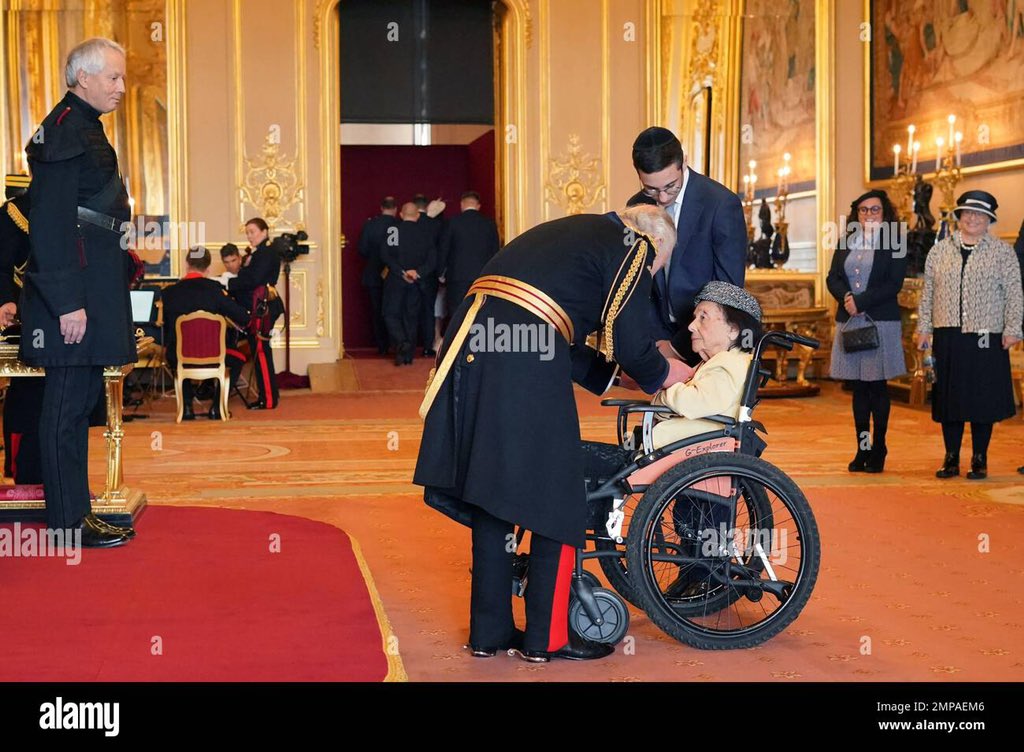 Victoria Looseleaf on Twitter "RT sarahdiaryz Holocaust survivor