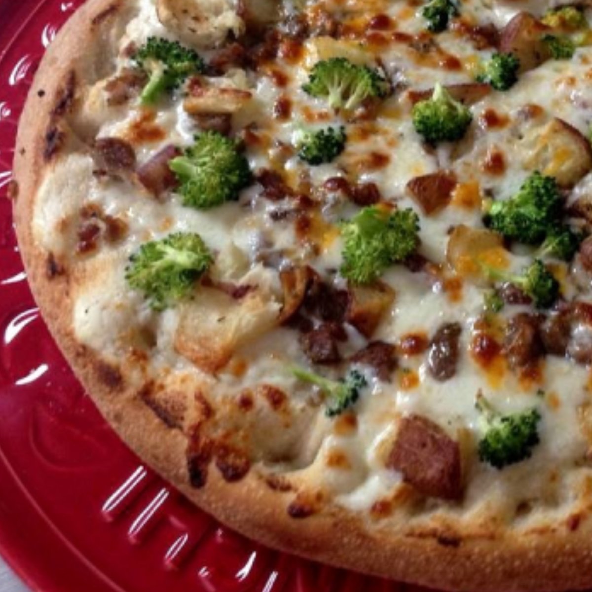 NonnosItalian's tweet photo. Our recipes aren't complicated. They consist of a simple combination of fresh ingredients, bold flavors, and a passion for serving up the best for our guests. https://t.co/2atouBSenB