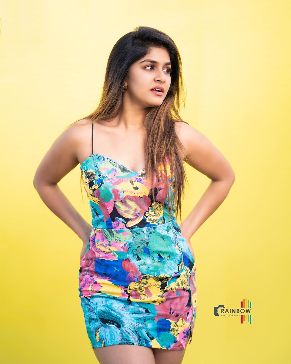 TeluguTrack's tweet photo. @itssanjanaanand 😘😍 beautiful pics 💙
#SanjanaAnand https://t.co/m8p6QlddM9