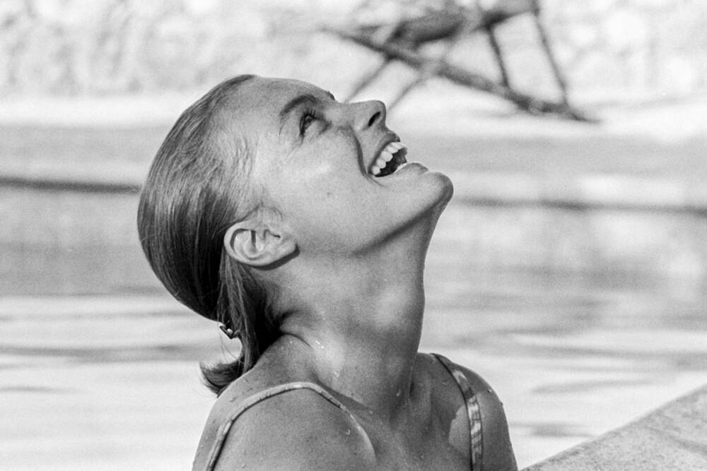 #DonneInArte   #photo #photografylovers  #blackwhitephoto
#RomySchneider  
  15 september 1967 a Cap Ferrat

   photo by Sven Simon
#31janury
#haveaniceweek🌹