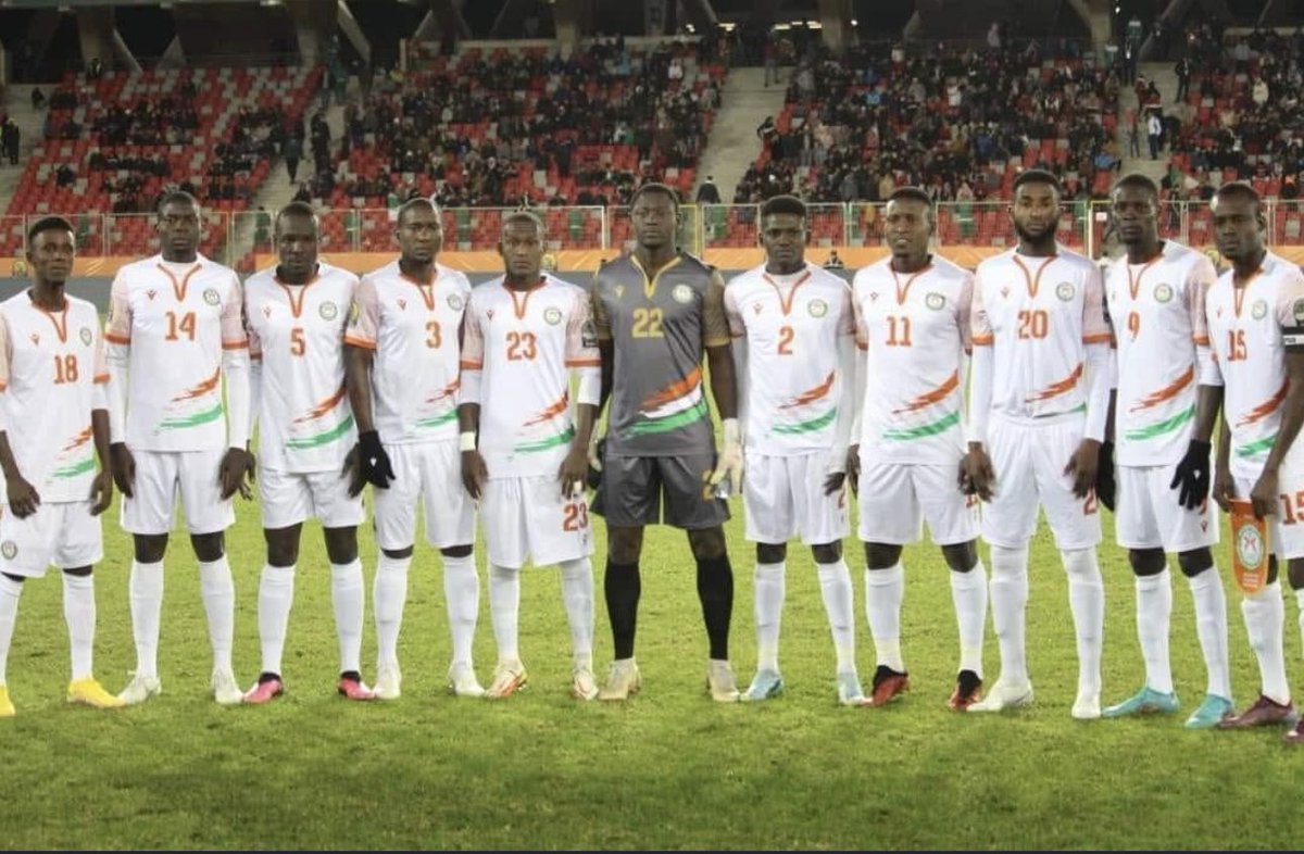 KLimantinguiri's tweet photo. MERCI au #MENA du #Niger de nous avoir fait rêver et de nous avoir procuré des émotions. 
Allons chercher la troisième place now 

#GoMena 
#CHAN2023 
#ProudToBeNigérien 🇳🇪 🇳🇪 🇳🇪 https://t.co/iP9av7dqxo