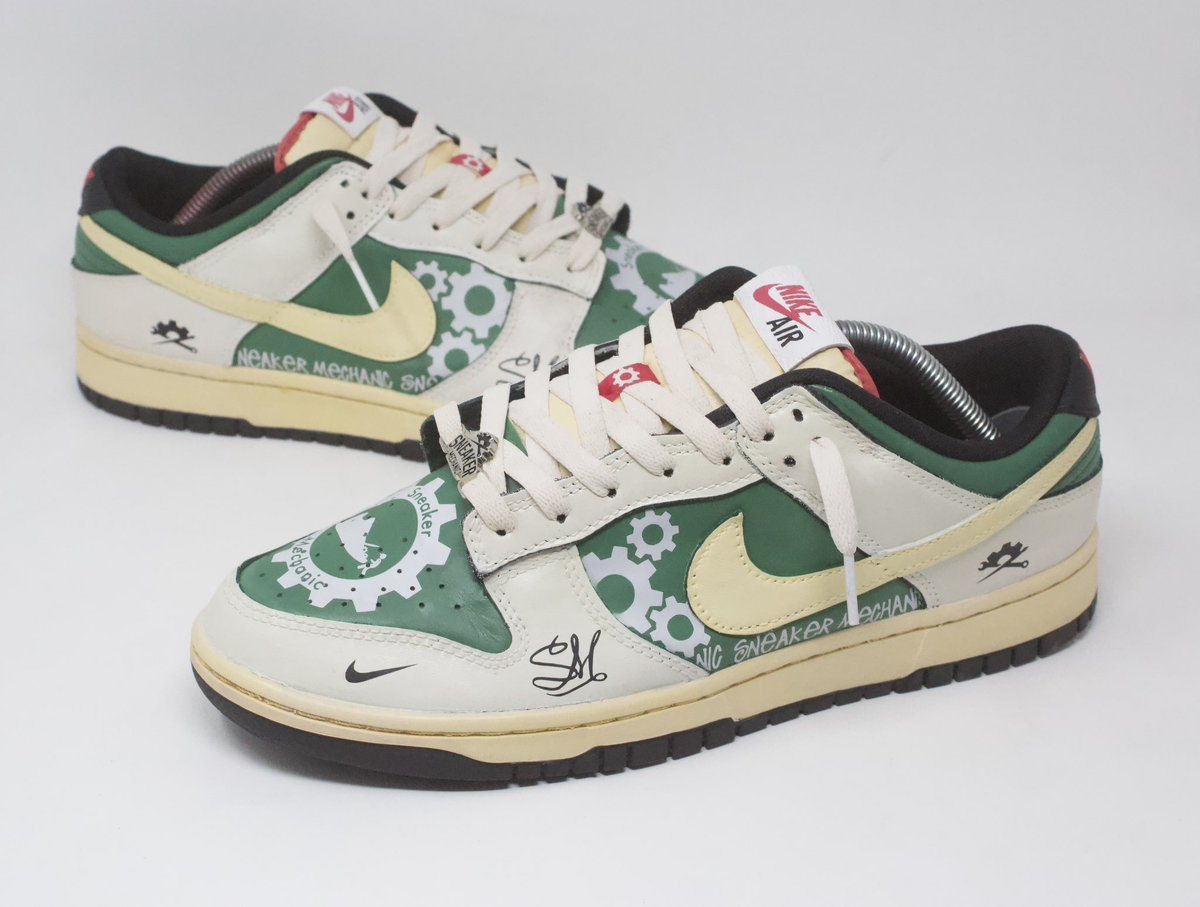 Benjonnson's tweet photo. Vintage inspired dunk lows ✍🏼⚙️ https://t.co/ReVG4b8Y6i