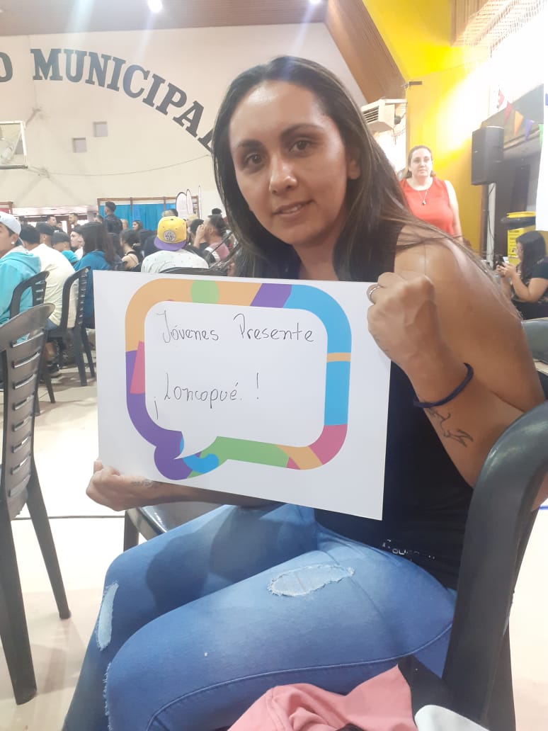 pedroalarconok's tweet photo. #AHORA #COPROJUV Estamos felices, la juventud de Loncopué está compartiendo un hermoso día en Villa El Chocón en la primera sesión del año 2023! 🙌🏻
De la mano de @marcoskoopm y @AnaPechenOk seguiremos teniendo espacio para toda la juventud neuquina!
#TenemosVoz #SomosElPresent https://t.co/NL4gabLJJk