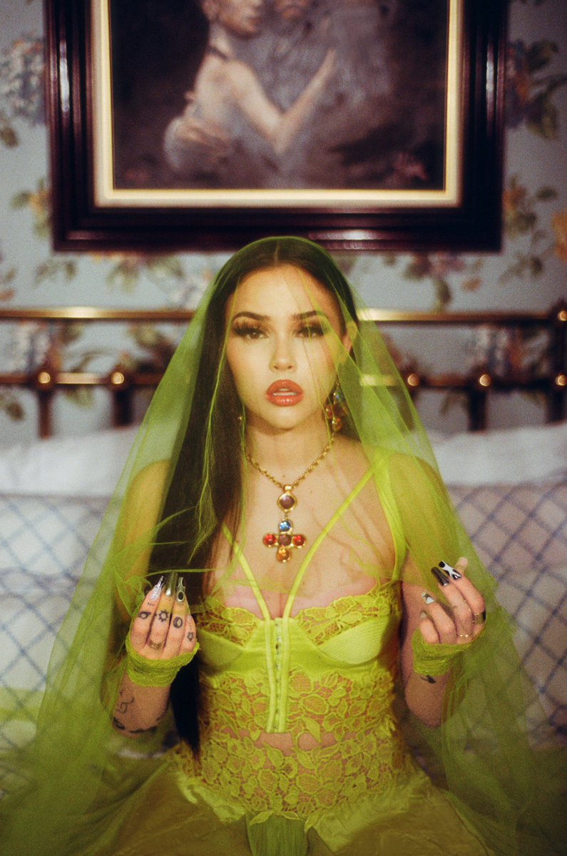 MaggieLindemann's tweet photo. .@euphoriazine https://t.co/96rUupy0Ah https://t.co/0K60ciZ7wB
