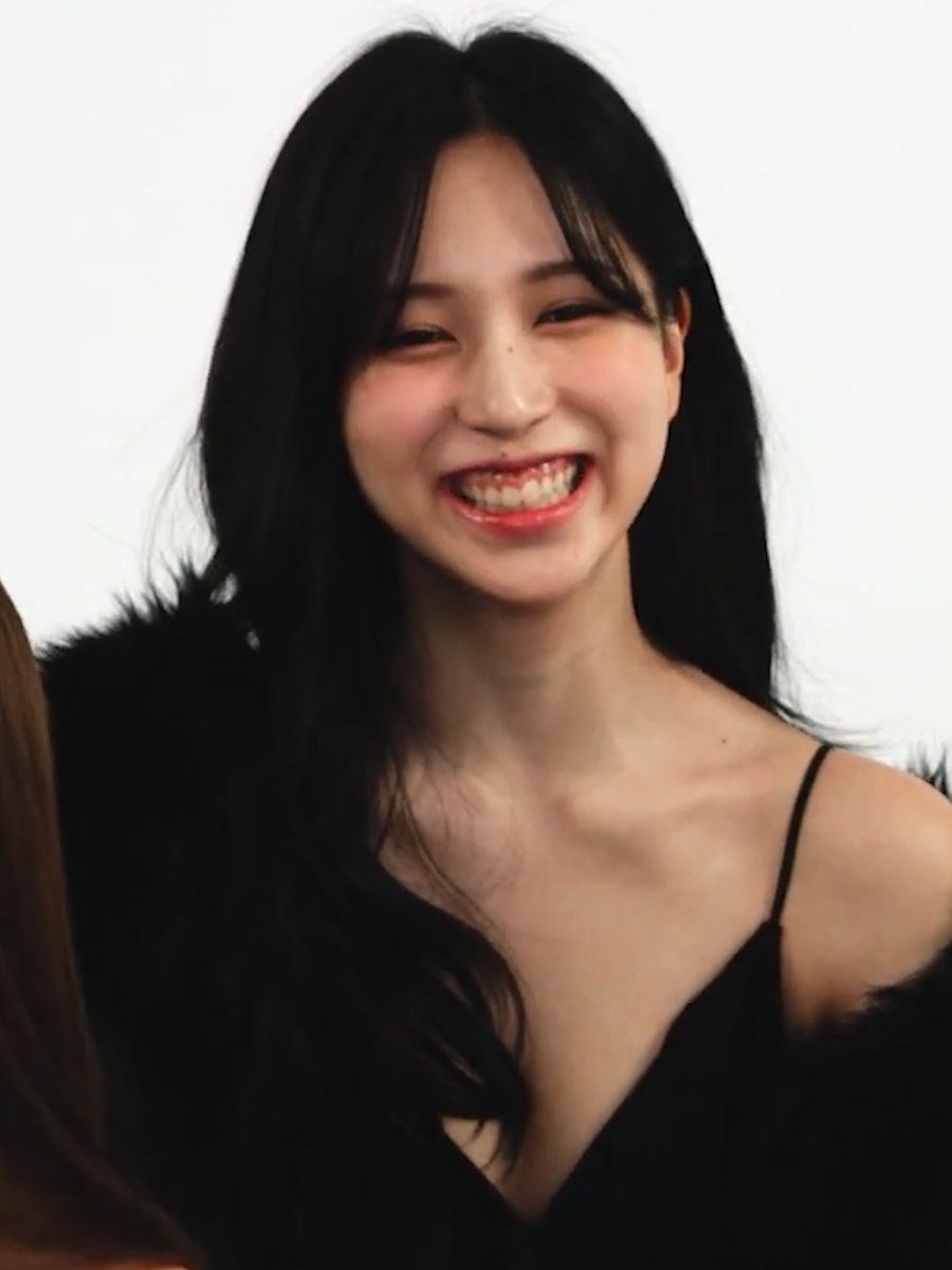 godmitzu's tweet photo. MINA HAS THE PRETTIEST SMILE 🥺

#HappyMinaDay #All_Eyes_On_MINA #벚꽃과_함께_피어난_미나의하루 https://t.co/qscaOeOyZG