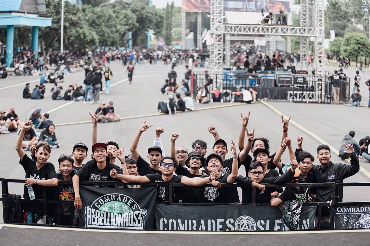 comrades_sleman's tweet photo. Rawatlah generasi dengan cinta, ia kan mengganda melintas zaman menentang laju peradaban~ 

📸 : @marioramadhan28 https://t.co/nrvSRyWaBs