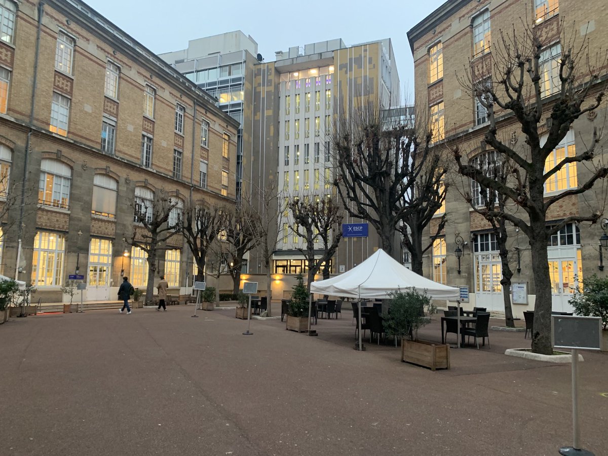Demain Cours ⁦<a href="/ESCP_bs/">ESCP Business School</a>⁩ . Le leadership à la française. De Gaulle:        « Au chef, comme à l’artiste il faut le don façonné par le métier »….⁦<a href="/michellafon/">Editions Michel Lafon</a>⁩ ⁦<a href="/EchosLeadership/">Les Echos Leadership & Management</a>⁩ ⁦<a href="/LECDL/">Cercle du Leadership</a>⁩ ⁦<a href="/Institutleaders/">Institut Leadership</a>⁩