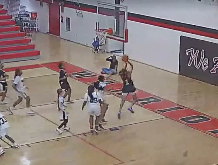 Barstool Sports on Twitter "A 22YearOld Girls JV Basketball Coach