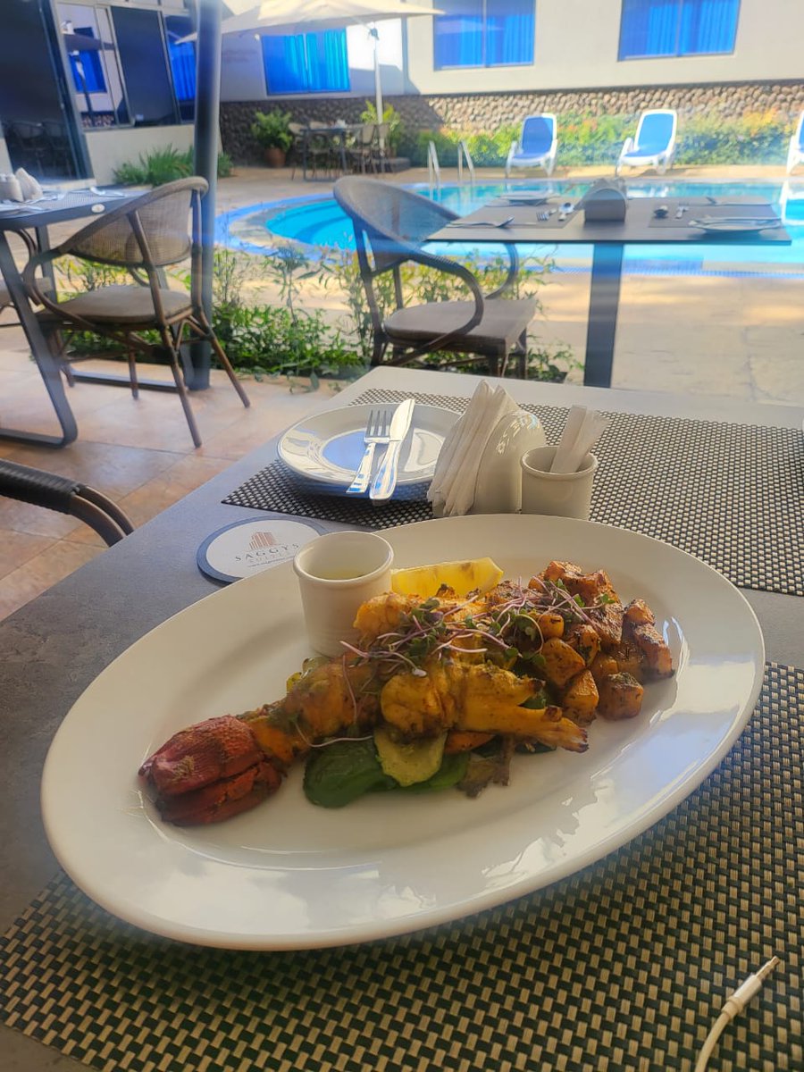 Look at that Lobster by the pool. What a Lunch! How cool is this? Call us and book at 0113220547/0113985760, or just come on in on Milimani Rd. #saggysuiteshotel #hotel #love #dinnerfor2 #nairobi #nairobikenya# loveforyou #hotelnearme #hotelbyme #pool #steam #sauna #gym #saggys