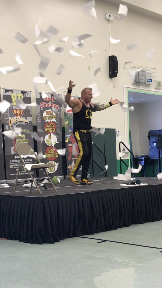 WGroadrunners's tweet photo. @omegamanschools is here in @PleasantonUSD to spread the word to be a H.E.R.O message. #PBIS #superhero 
Roadrunners are dream-makers not dream-breakers https://t.co/TDTRVbAcKW