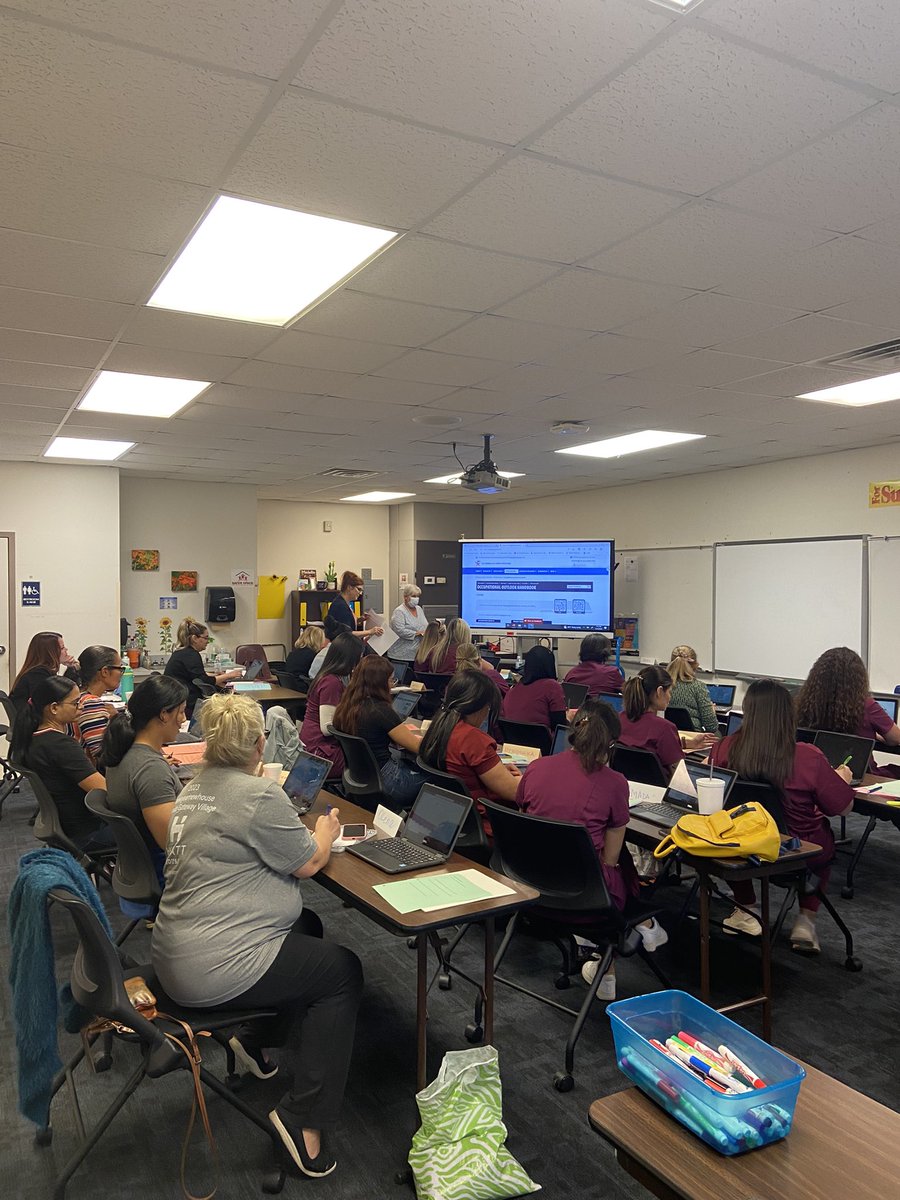 Our first day of our first IET cohort in the Health Sciences! Beyond excited that we are able to offer this opportunity to our community!  <a href="/JefferyArnott/">Dr. Jeffery C. Arnott</a> <a href="/KJCombs/">Karen Combs</a> <a href="/alco_osceola/">Adult Learning Center Osceola</a> #EducateAndElevate #SkillUpOsceola #AdultEd #GetThereFL #ImagineThePotential
