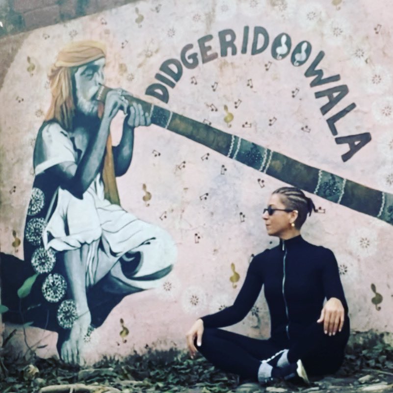 ABACIOZLEM's tweet photo. Müziği duymayanlar dans edenleri deli sanırlar….
#Rishikesh 
#beatles ashram https://t.co/Ug7FGzRNJB