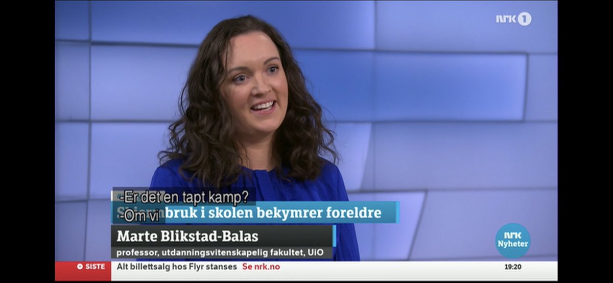 Det utdanningsvitskaplege fakultet (UiO) (@unioslo_uv) on Twitter photo Skjermen er kommet til skolen for å bli, slår professor Marte <a href="/blikstad_balas/">Marte Blikstad-Balas</a> fast i NRK #Dagsrevyen, spørsmålet er hvordan den skal brukes best mulig sammen med «gamlemåtene» å lære på. #debatten #digitalisering #utdanning Skjermen er kommet til skolen for å bli, slår professor Marte <a href="/blikstad_balas/">Marte Blikstad-Balas</a> fast i NRK #Dagsrevyen, spørsmålet er hvordan den skal brukes best mulig sammen med «gamlemåtene» å lære på. #debatten #digitalisering #utdanning