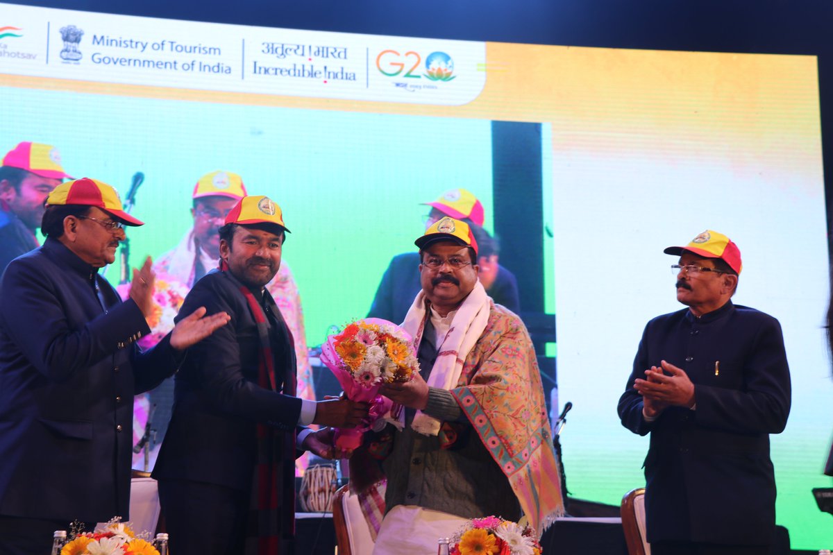 tourismgoi's tweet photo. Six days of festivities were concluded today by the closing ceremony of "Bharat Parv 2023", organised at Red Fort Lawns, Delhi, with the august presence of Hon'ble Union Minister of Tourism, Culture and DoNER Shri G Kishan Reddy ji, https://t.co/TKSz6wInY2