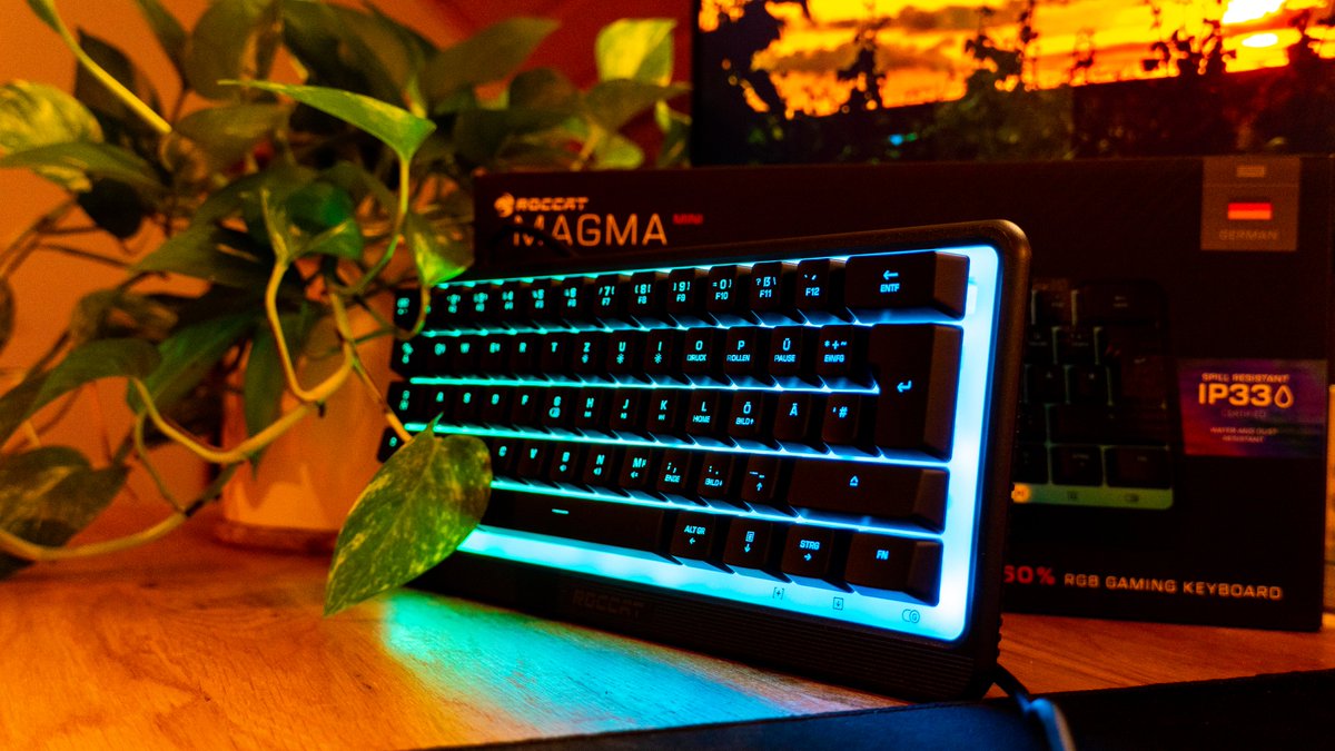 SpaceMitX's tweet image. 60% Tastaturen sind grade angesagt?
Na dann soll diese neue &apos;@ROCCAT Magma Mini&apos; bald dir gehören!😏

🔁1x diesen Tweet retweeten🔁
= Teilnahme an der Verlosung

🎧 roc.gg/TBPartner
⌨️ roc.gg/RocPartner

#ROCCAT #TurtleBeach @TurtleBeach_DE 
[WERBUNG]