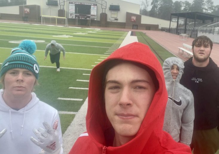 State championships are ALWAYS won in December. Getting acclimated today with 27 degrees, sleet and 100% commitment. Speed, agility, technique, throwing and catching. <a href="/WalterHicks2025/">Walter Hicks</a> <a href="/DrakeWomack1/">Drake Womack</a> <a href="/glaze_parker/">Parker Glaze</a>