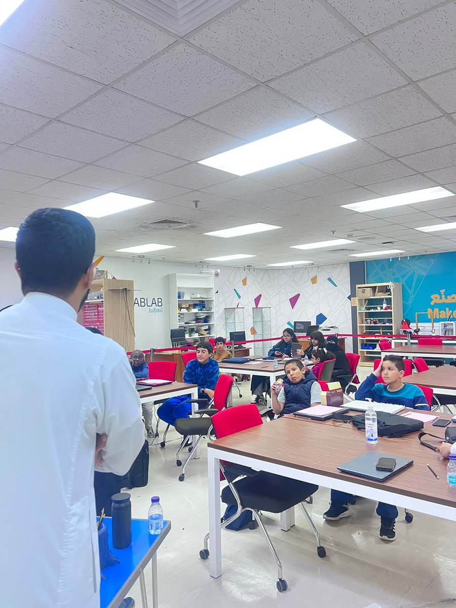 fablabjubail's tweet photo. مقتطفات من دورة #الامن_السيبراني والتي اهتمت بتعزيز الوعي والثقافة بالأمن السيبراني لدى الناشئين و التعرف على  المخاطر السيبرانية وكيفية تجنبها 🌐🔰#أكاديمية_طويق #فاب_لاب_الجبيل https://t.co/MHpbGlu58N