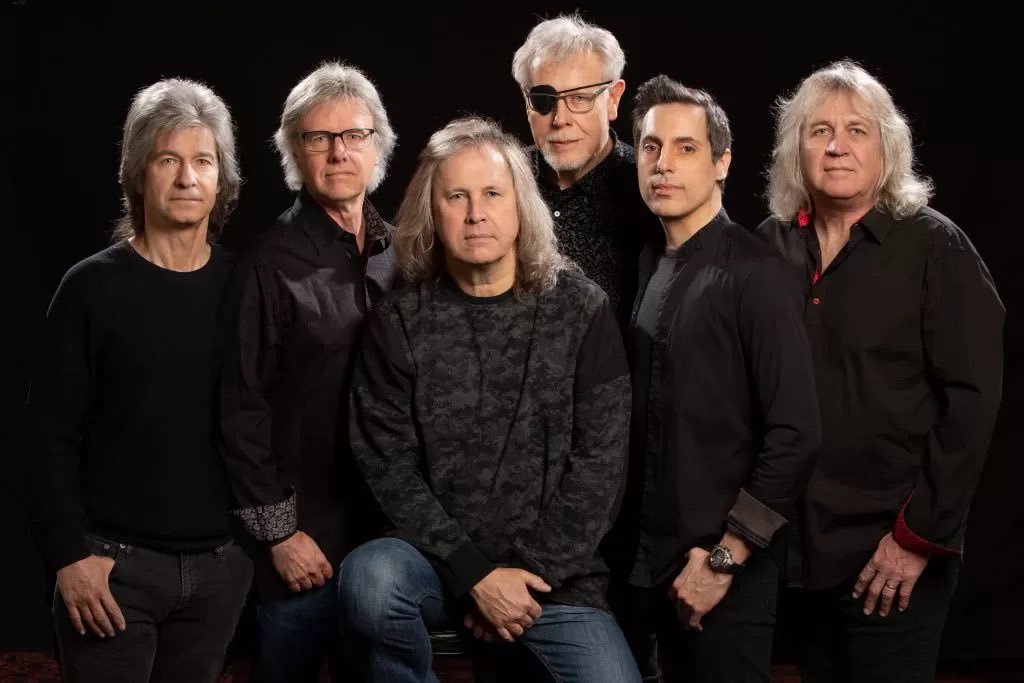 jeffg972's tweet image. Head to MisplacedStraws.com for my interview with @KansasBand frontman Ronnie Platt as we discuss the band’s 50th anniversary! #Kansas #DustInTheWind #Leftoverture misplacedstraws.com/2023/01/a-conv…