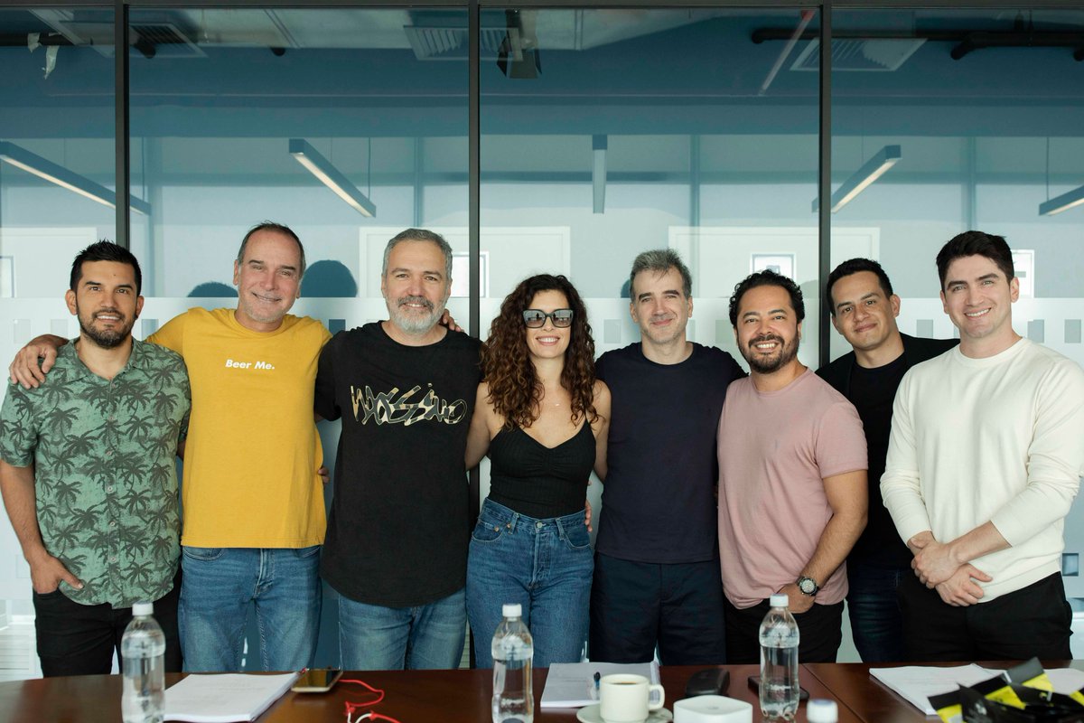 Se anuncia una nueva película peruana: "Astronauta", la ópera prima del actor <a href="/paulvega_f/">paul vega</a>, protagonizada nada menos que por el uruguayo <a href="/daniel_hendler/">daniel hendler</a> 🤯 junto a <a href="/angiecepedaj/">angie cepeda.</a>, <a href="/saldelsol/">Salvador del Solar</a> y Gustavo Bueno. Produce <a href="/Tondero/">Tondero</a> <a href="/Glufico/">Miguel Valladares</a> 🇵🇪📽️
El rodaje inicia en marzo.

#cineperuano