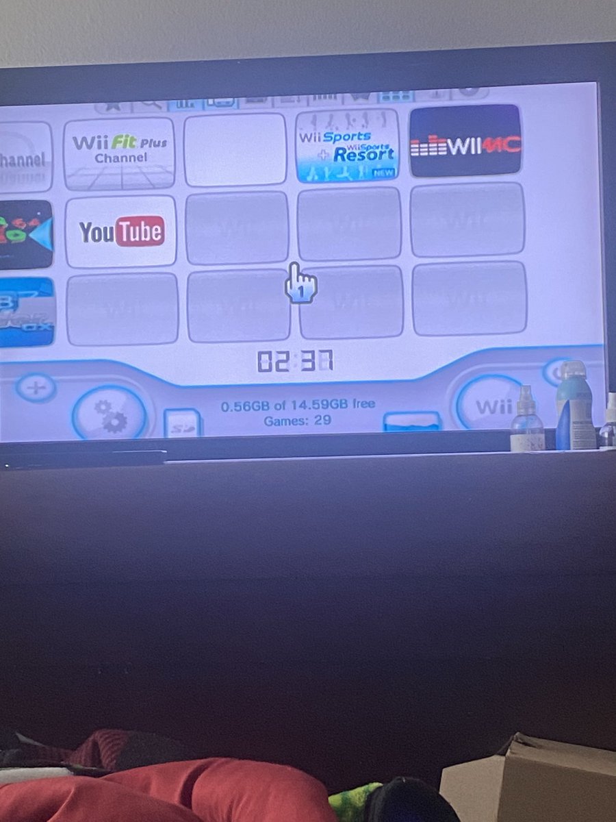 ItsGhostlyyy's tweet photo. @ItsNeon2401 pick a game https://t.co/LPid86BPxL