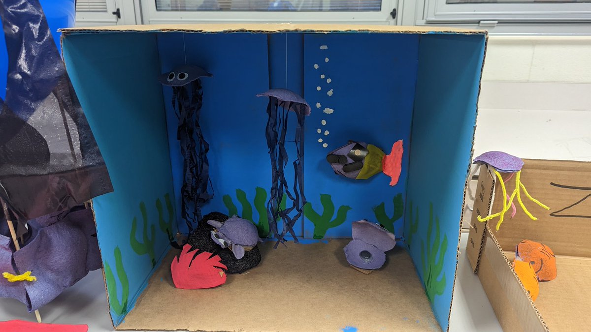 RadRose_'s tweet photo. What could you make with an egg carton? 

Students in Creative Problem solving answered just that!
#Steam #stem #STEMEducation #STEAMEducation #STEAMByRose #CreativeProblemSolving #Creativity https://t.co/d4FPwAf7eg