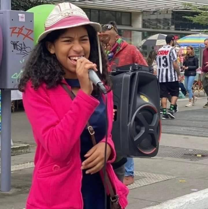saquinhodelixo's tweet photo. a pastorinha hoje em dia, a lenda cresceu rápidor https://t.co/yMkladm0LL