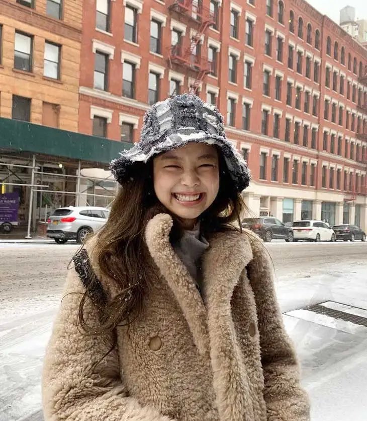 JANERUBYPYNK's tweet photo. new york photo dump 🤍❄️ its very snowy out here!!! 

 #INSOMNIA_MANHATTAN_DAY2 https://t.co/H9M3eBFWUV